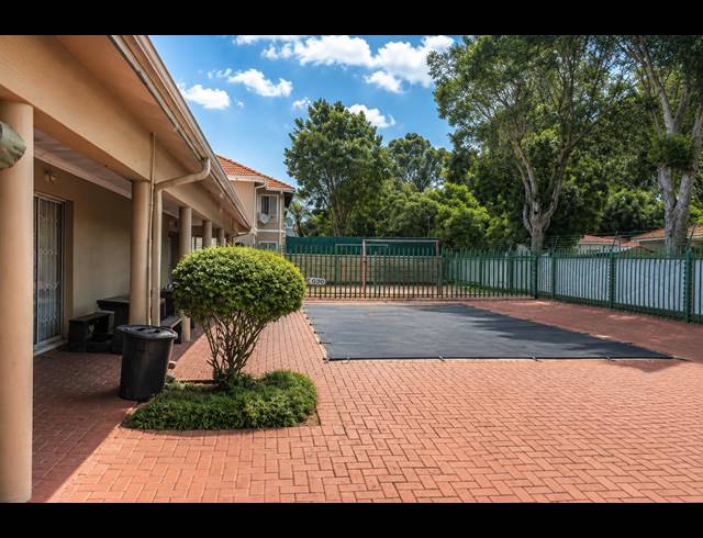 2 BEDROOM APARTMENT TO LET IN COMET